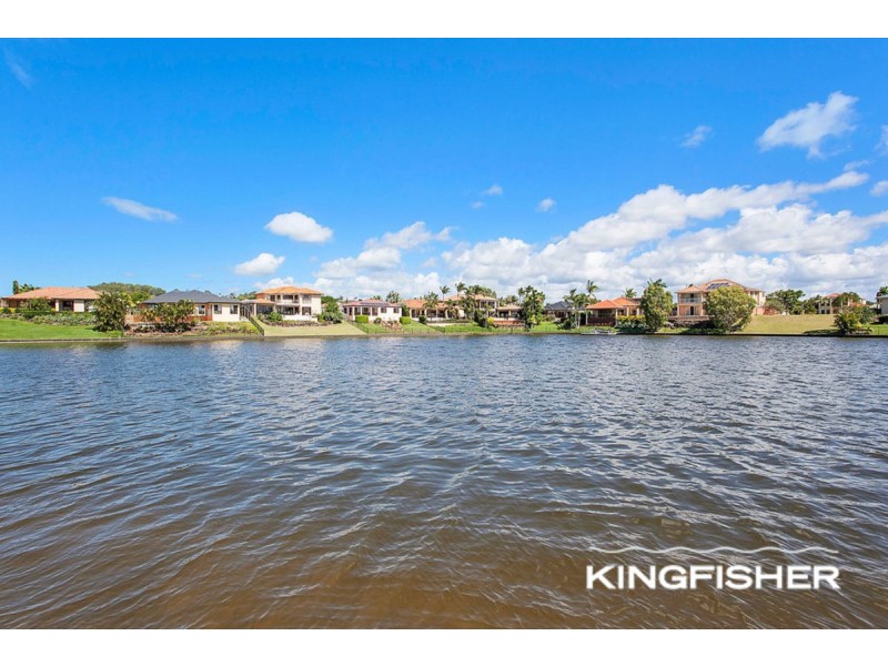 11 St Helens Court, Burleigh Waters QLD 4220