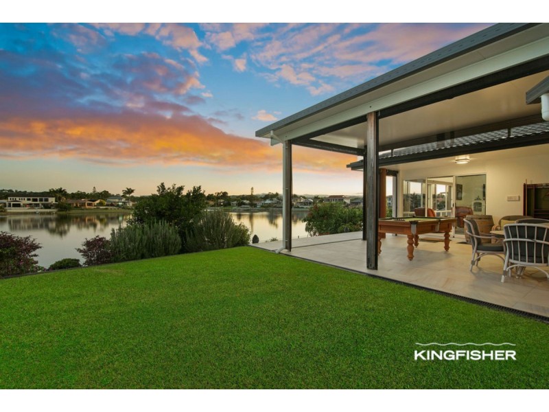 70 Auk Avenue, Burleigh Waters QLD 4220