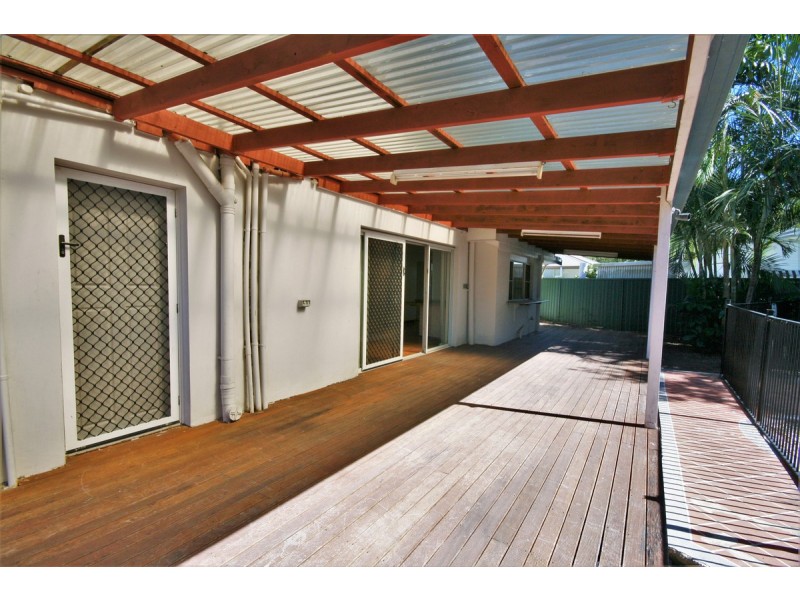 37 Lutana Avenue, Miami QLD 4220