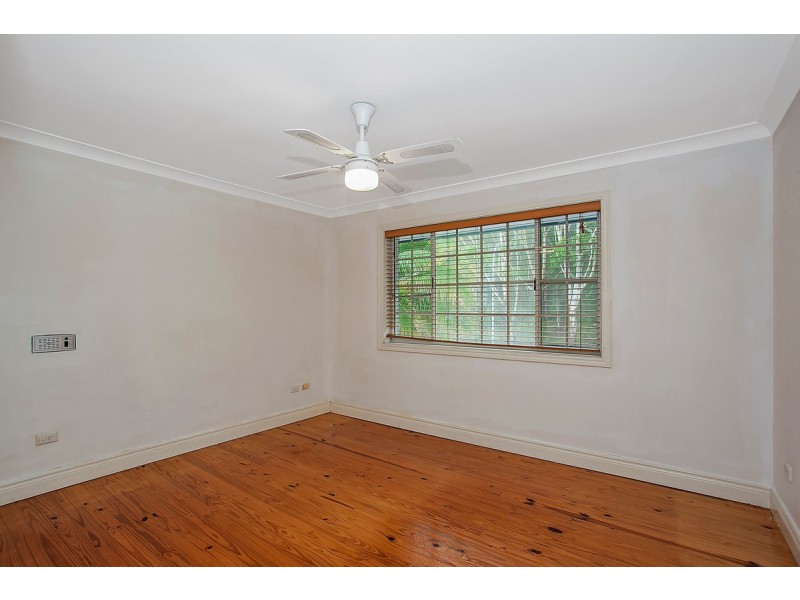 37 Lutana Avenue, Miami QLD 4220