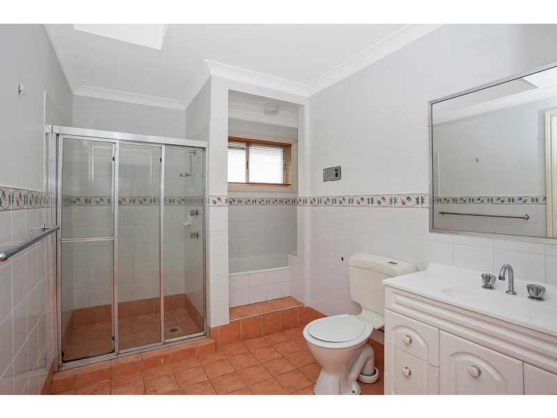 37 Lutana Avenue, Miami QLD 4220