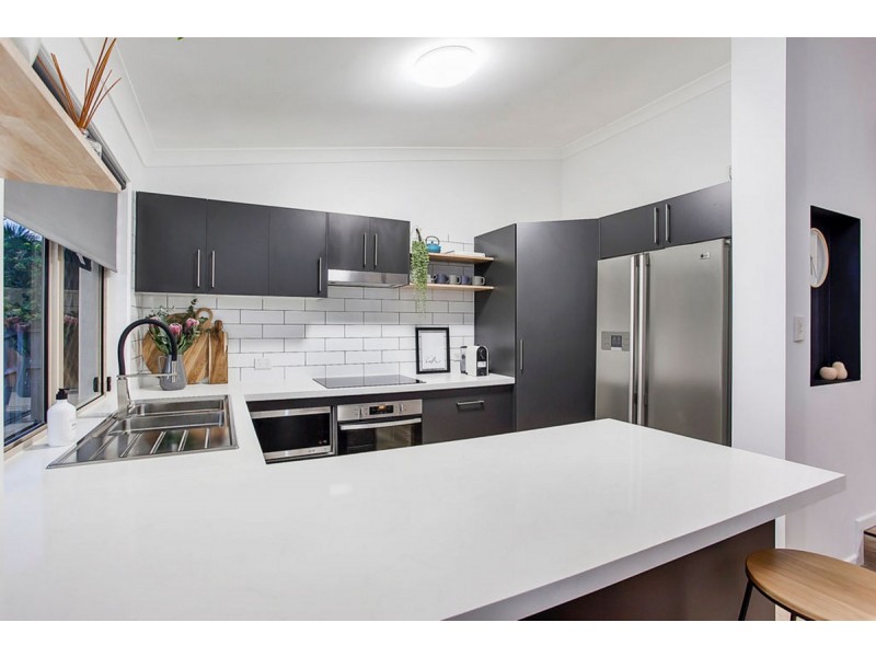 9 Sirec Way, Burleigh Heads QLD 4220