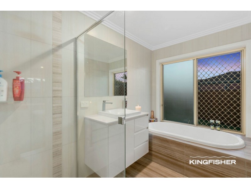 13 Sittella Crescent, Burleigh Waters QLD 4220