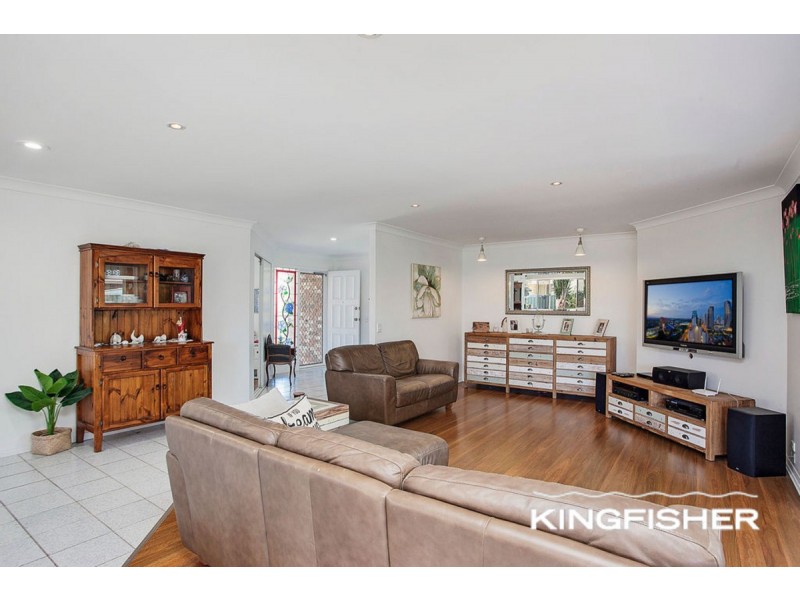 36 Pintail Crescent, Burleigh Waters QLD 4220