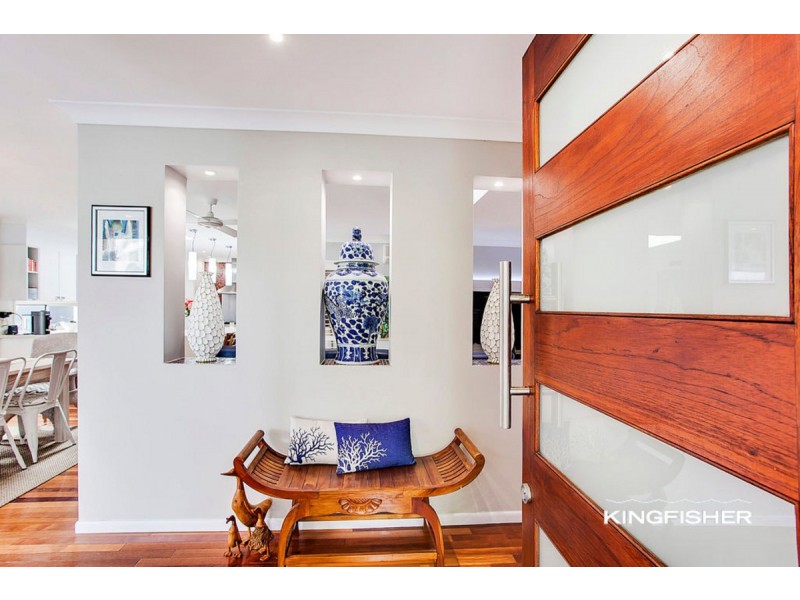 9 Sandpiper Drive, Burleigh Waters QLD 4220