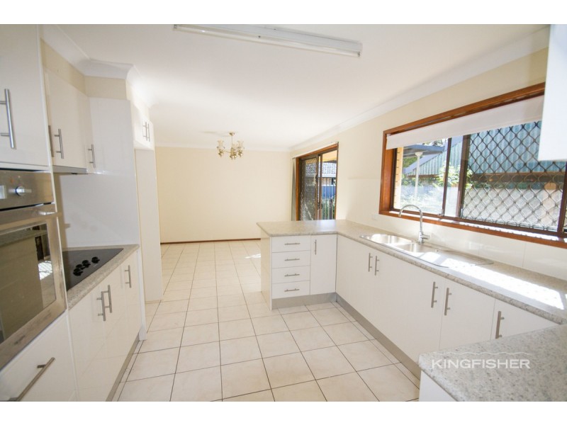 19 Sovereign Drive, Mermaid Waters QLD 4218