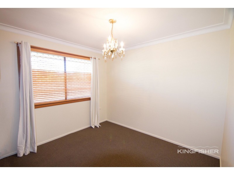 19 Sovereign Drive, Mermaid Waters QLD 4218