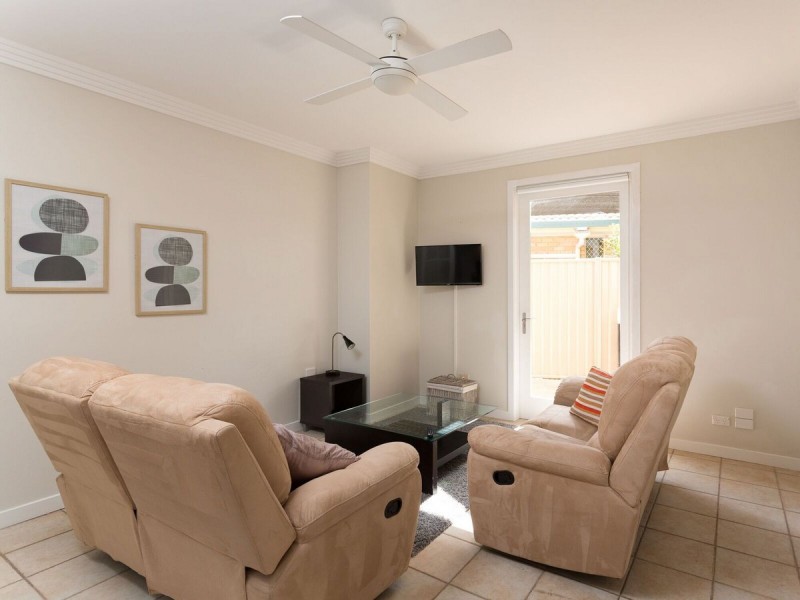 65 Wedgebill Parade, Burleigh Waters QLD 4220