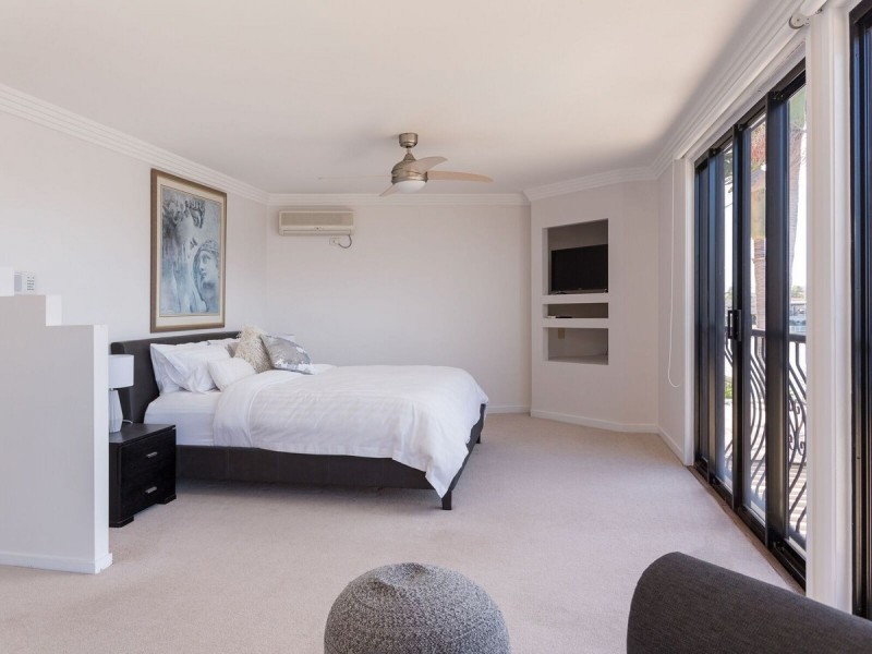 65 Wedgebill Parade, Burleigh Waters QLD 4220