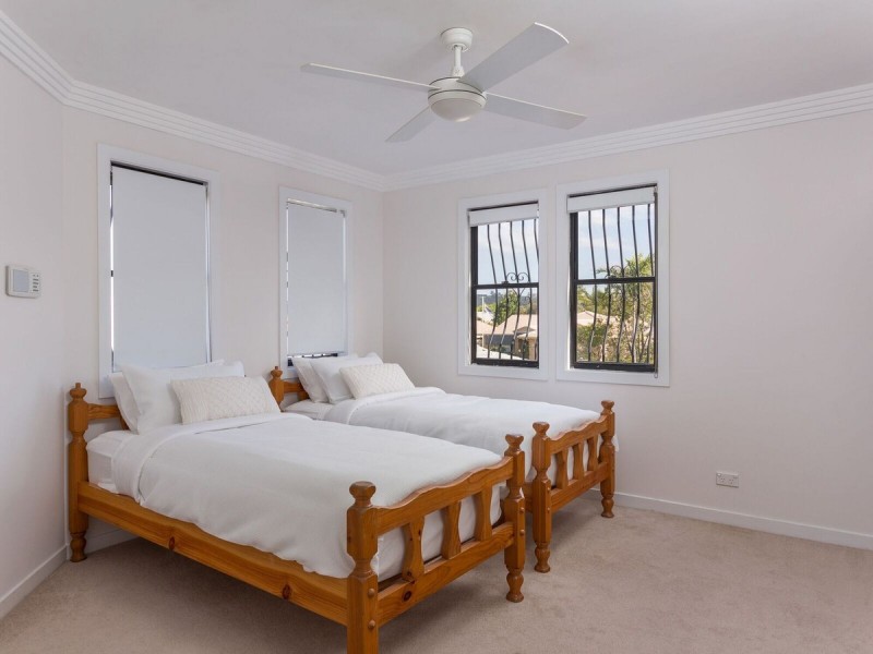 65 Wedgebill Parade, Burleigh Waters QLD 4220