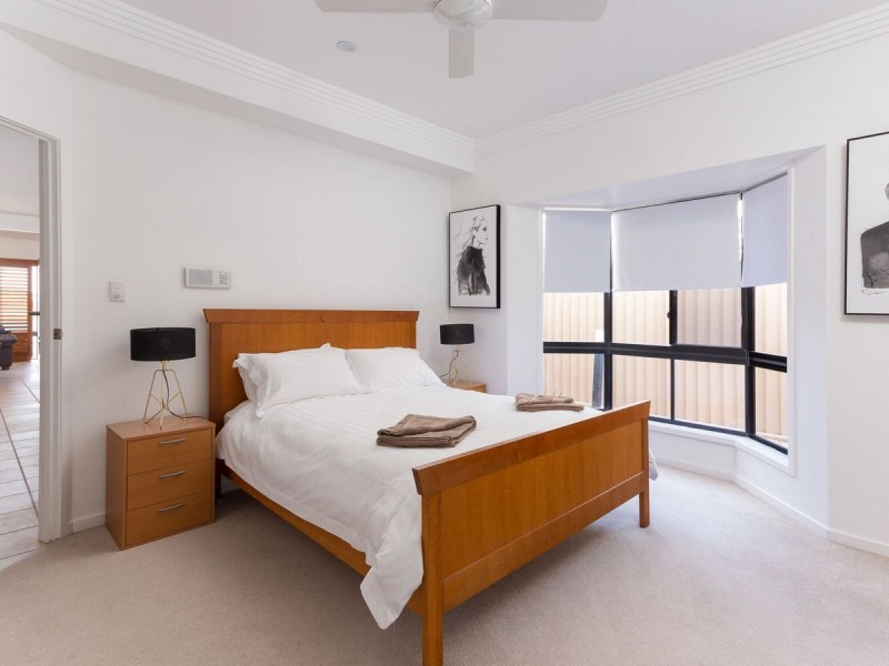 65 Wedgebill Parade, Burleigh Waters QLD 4220