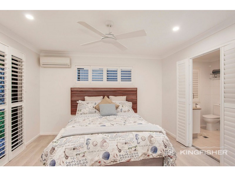 22 Islander Court, Burleigh Waters QLD 4220