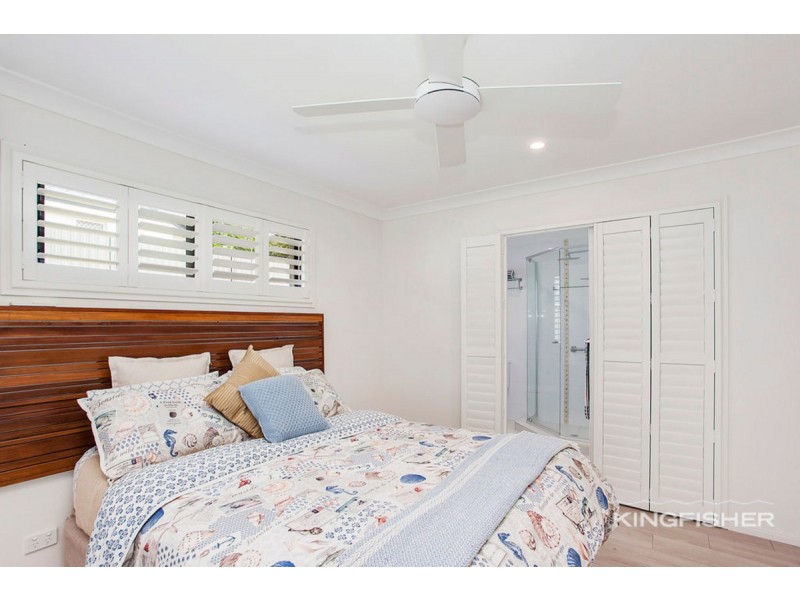 22 Islander Court, Burleigh Waters QLD 4220