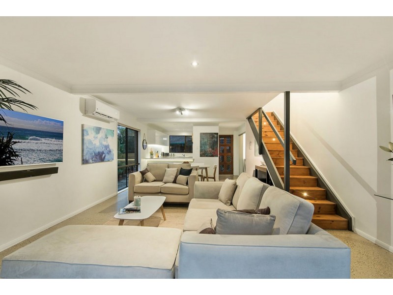 3/32 Sunbird Street, Burleigh Waters QLD 4220