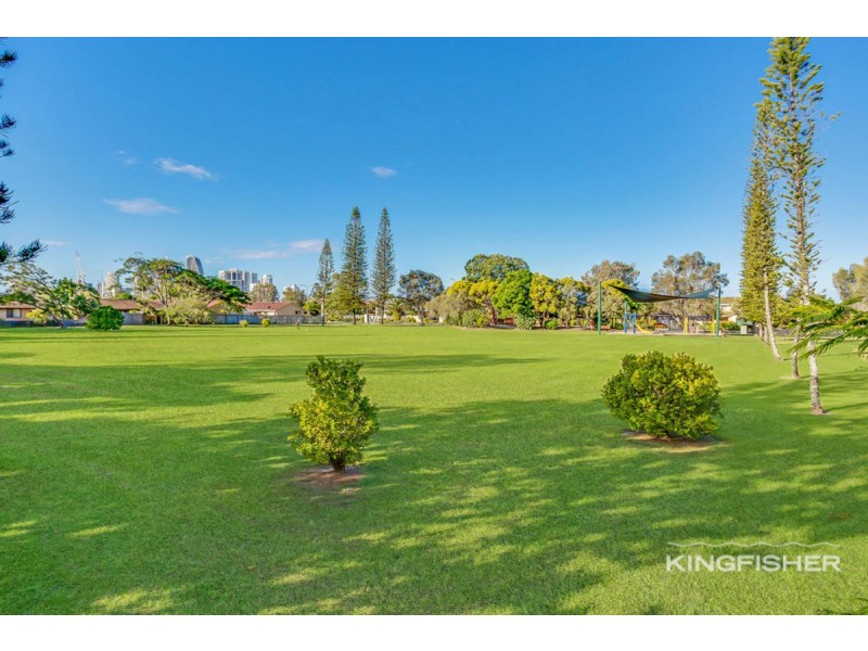 6/10 Angie Court, Mermaid Waters QLD 4218