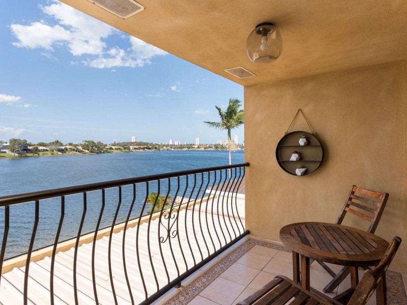 65b Wedgebill Parade, Burleigh Waters QLD 4220