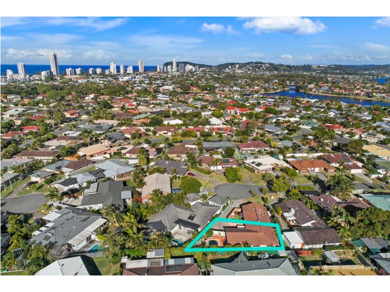 2/10 Russell Court, Miami QLD 4220