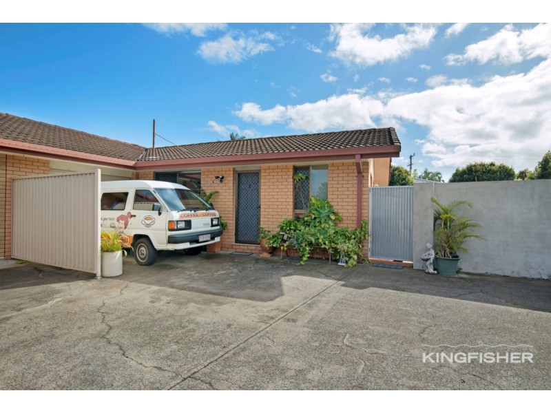 2/10 Russell Court, Miami QLD 4220