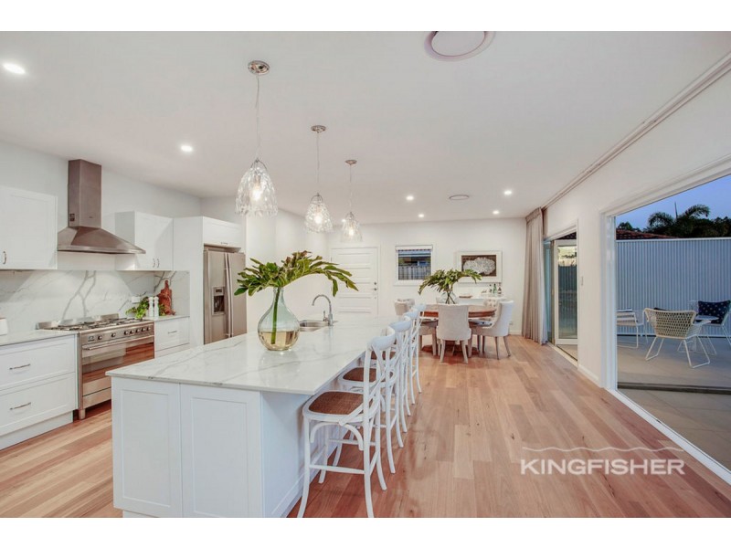 45 Kingfisher Crescent, Burleigh Waters QLD 4220