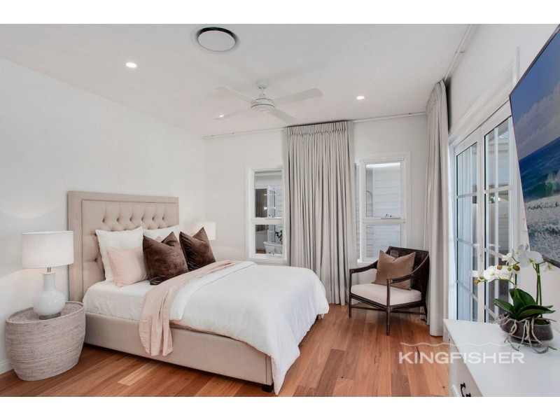 45 Kingfisher Crescent, Burleigh Waters QLD 4220