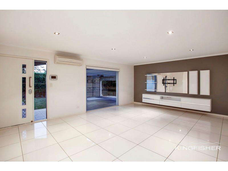 18 Curlew Crescent, Burleigh Waters QLD 4220