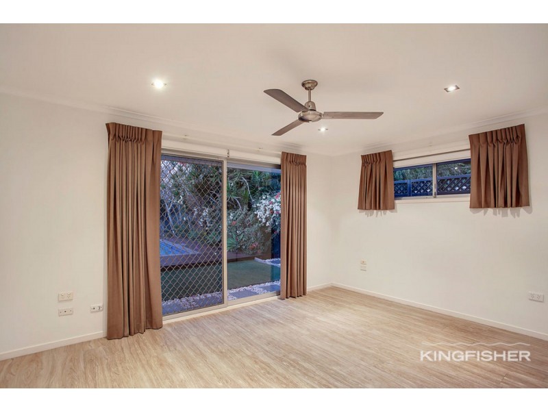 18 Curlew Crescent, Burleigh Waters QLD 4220