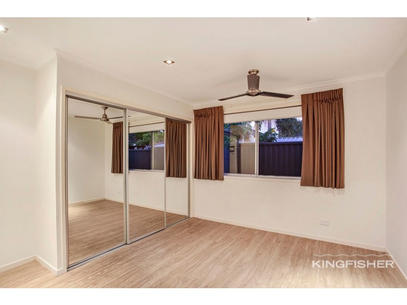 18 Curlew Crescent, Burleigh Waters QLD 4220