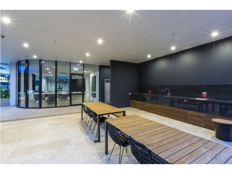 7/70-72 The Esplanade, Burleigh Heads QLD 4220