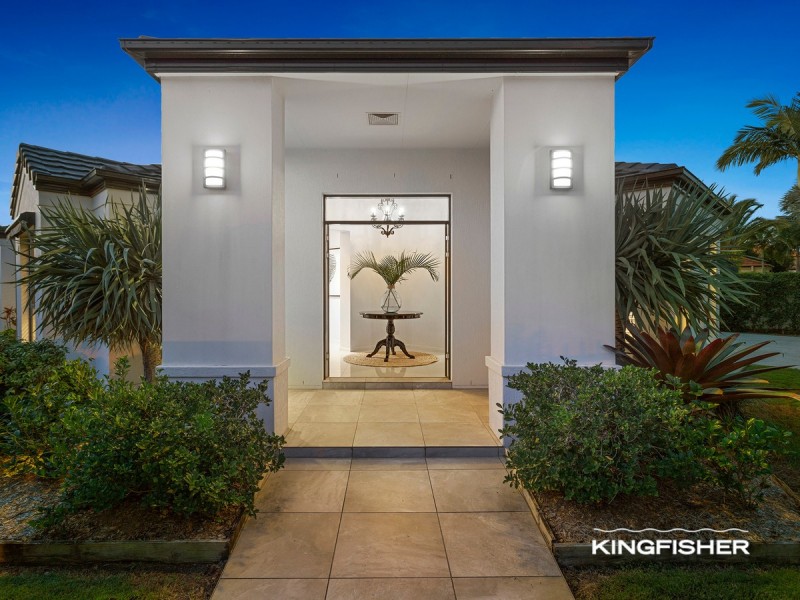 154 Dunlin Drive, Burleigh Waters QLD 4220