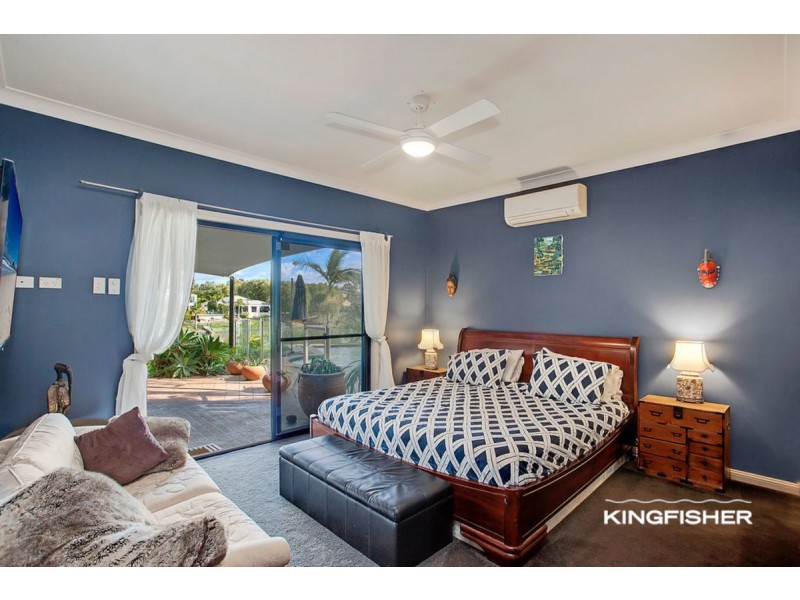 6 Crozet Court, Burleigh Waters QLD 4220