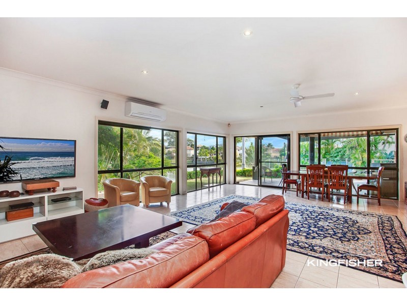 6 Crozet Court, Burleigh Waters QLD 4220