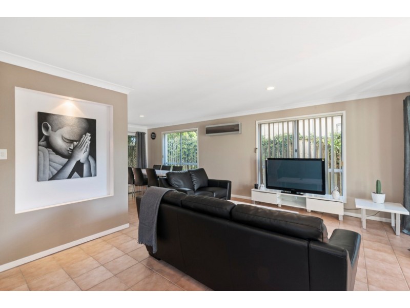 61 Seville Circuit, Burleigh Waters QLD 4220