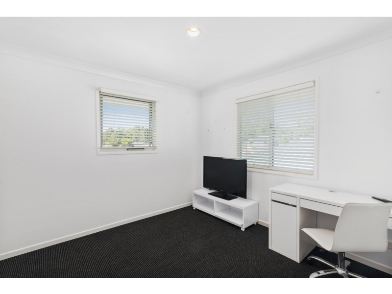 61 Seville Circuit, Burleigh Waters QLD 4220