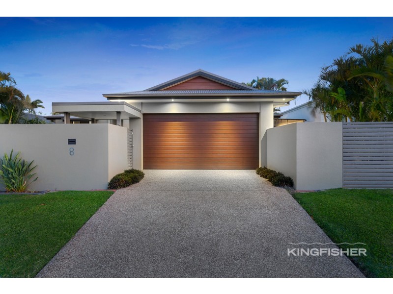 8 Lothian Avenue, Sorrento QLD 4217