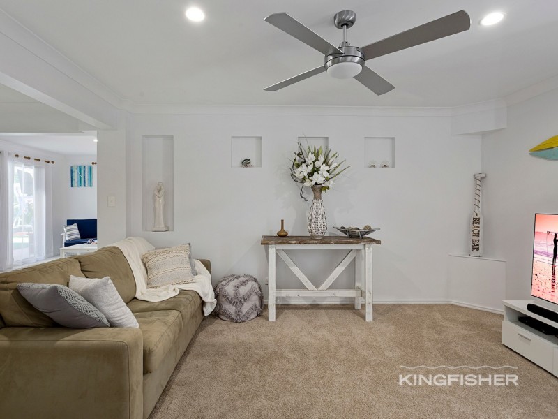 8 Lothian Avenue, Sorrento QLD 4217