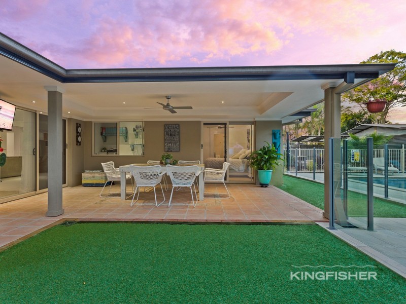 8 Lothian Avenue, Sorrento QLD 4217