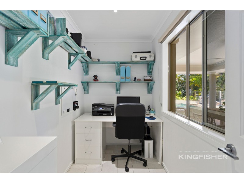 8 Lothian Avenue, Sorrento QLD 4217