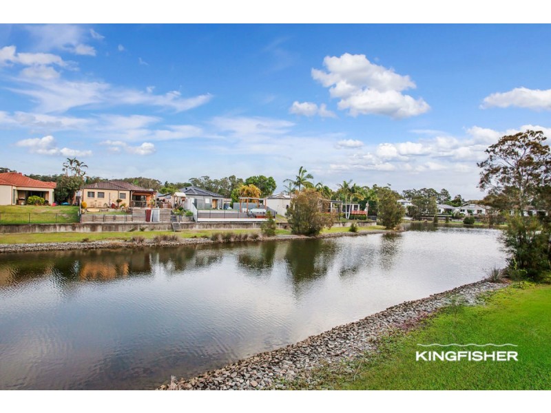 20 Lakes Circuit, Burleigh Waters QLD 4220