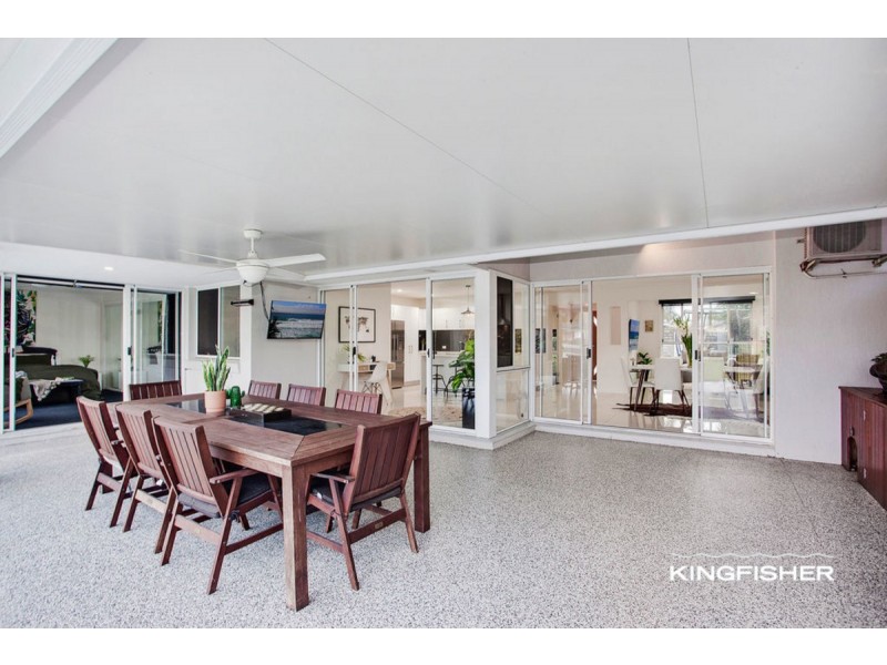 20 Lakes Circuit, Burleigh Waters QLD 4220