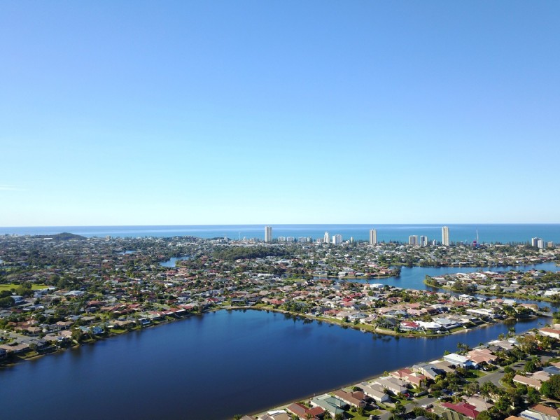 20 Lakes Circuit, Burleigh Waters QLD 4220