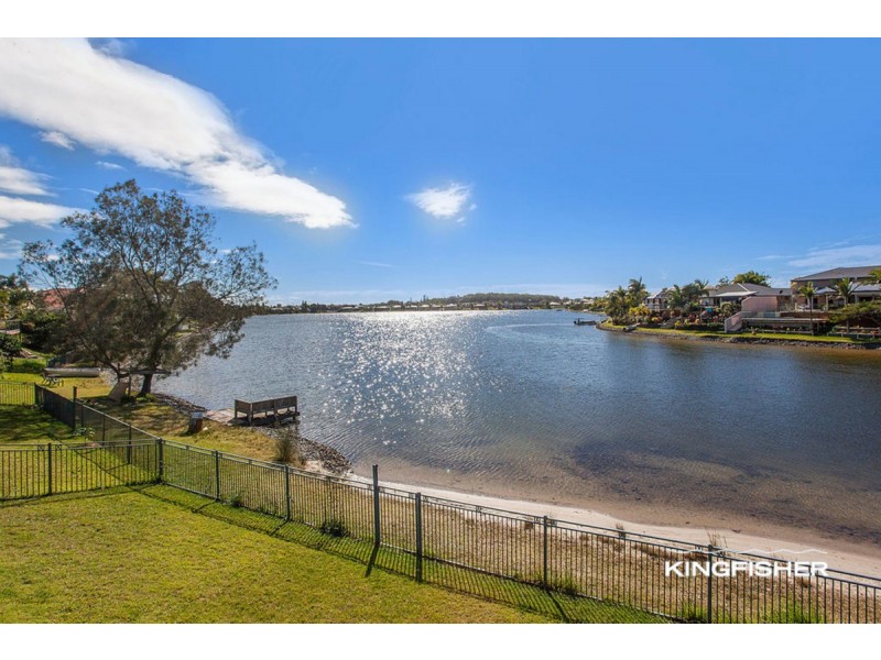 19 Cassowary Drive, Burleigh Waters QLD 4220