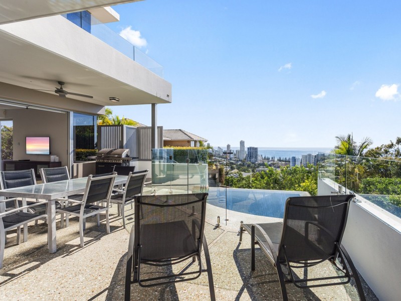 37 West Street, Burleigh Heads QLD 4220