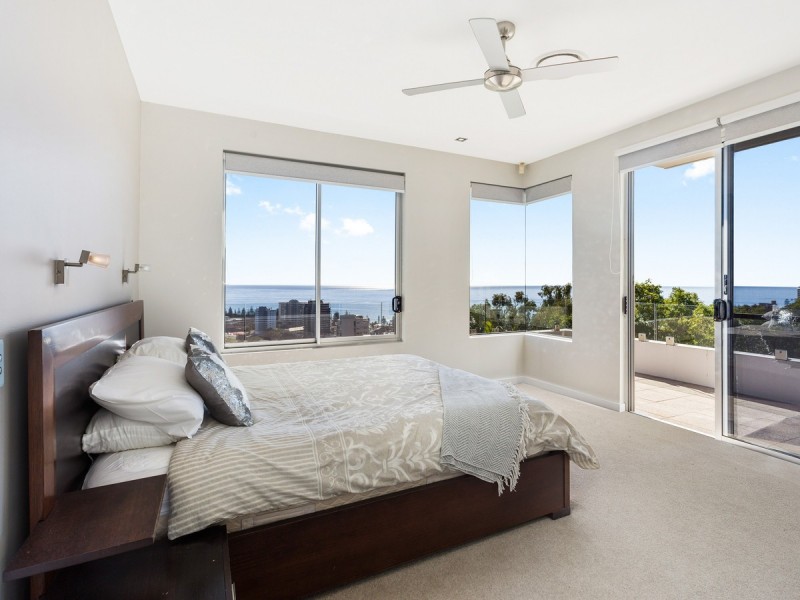 37 West Street, Burleigh Heads QLD 4220