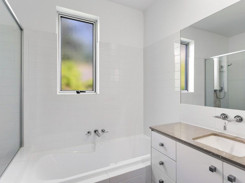 37 West Street, Burleigh Heads QLD 4220