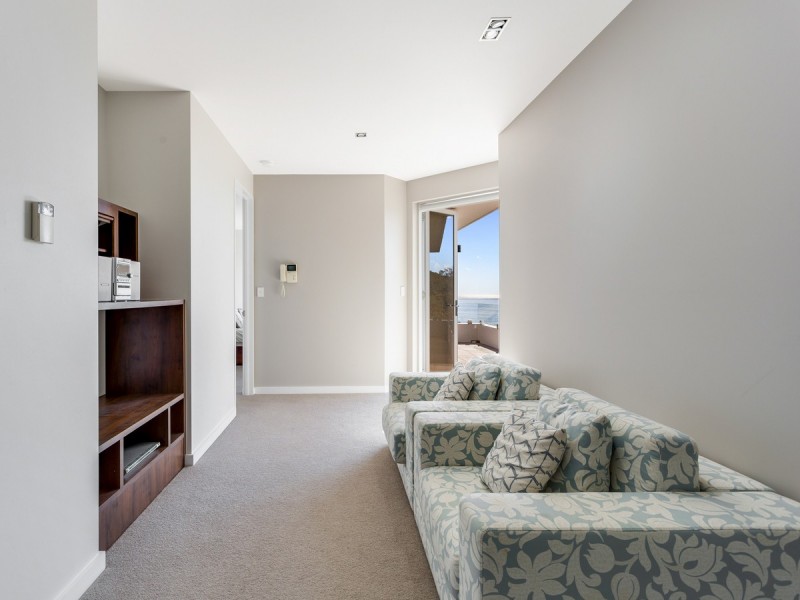 37 West Street, Burleigh Heads QLD 4220