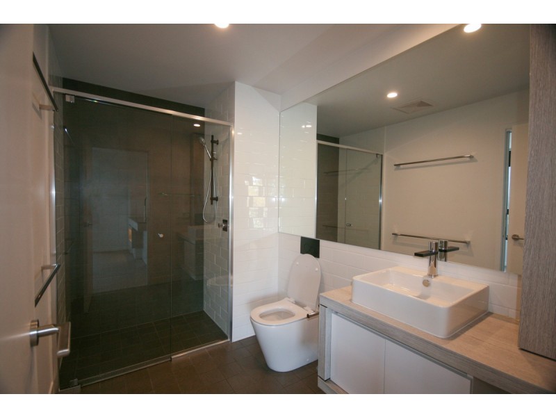 12/70-72 The Esplanade, Burleigh Heads QLD 4220