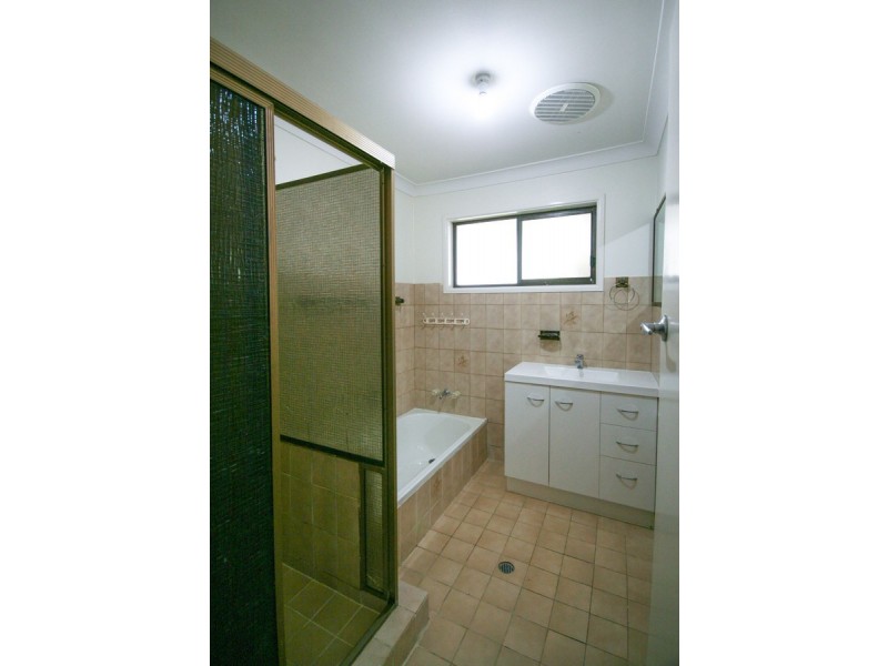 159 Acanthus Avenue, Burleigh Waters QLD 4220