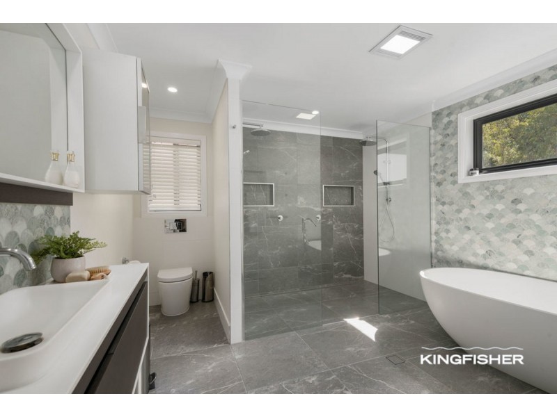 17 Bittern Avenue, Burleigh Waters QLD 4220