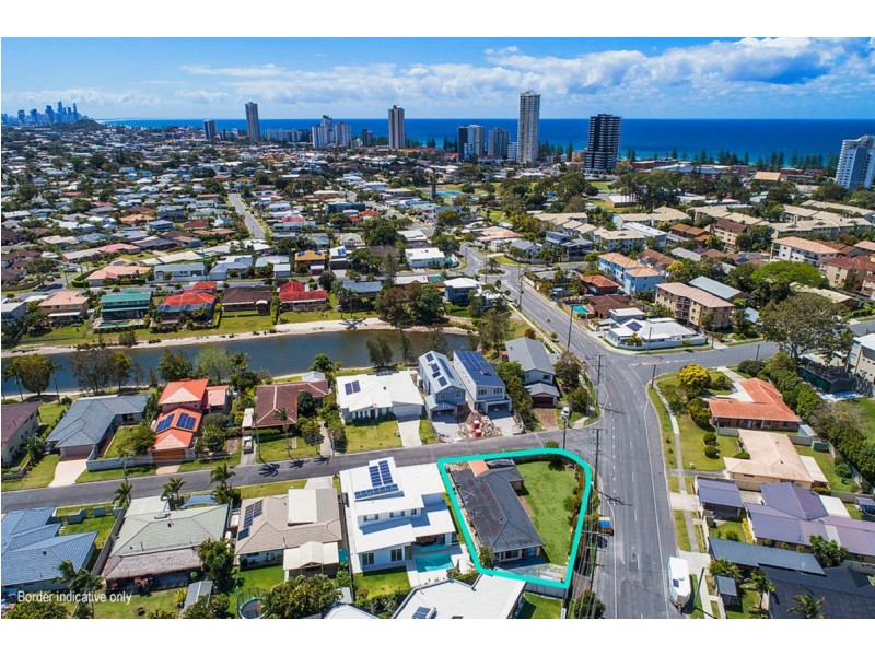2 Kingfisher Crescent, Burleigh Waters QLD 4220