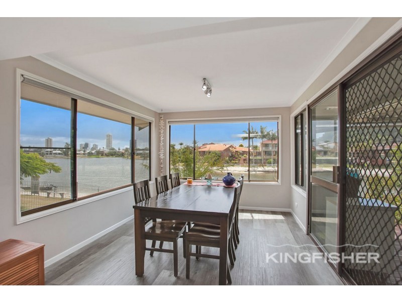 246 Acanthus Avenue, Burleigh Waters QLD 4220